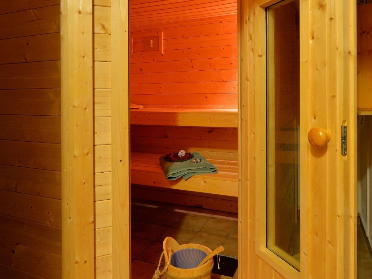 Nice Flat With Sauna Covered Terrace Garden And Tree House For Children Zandt Exteriör bild
